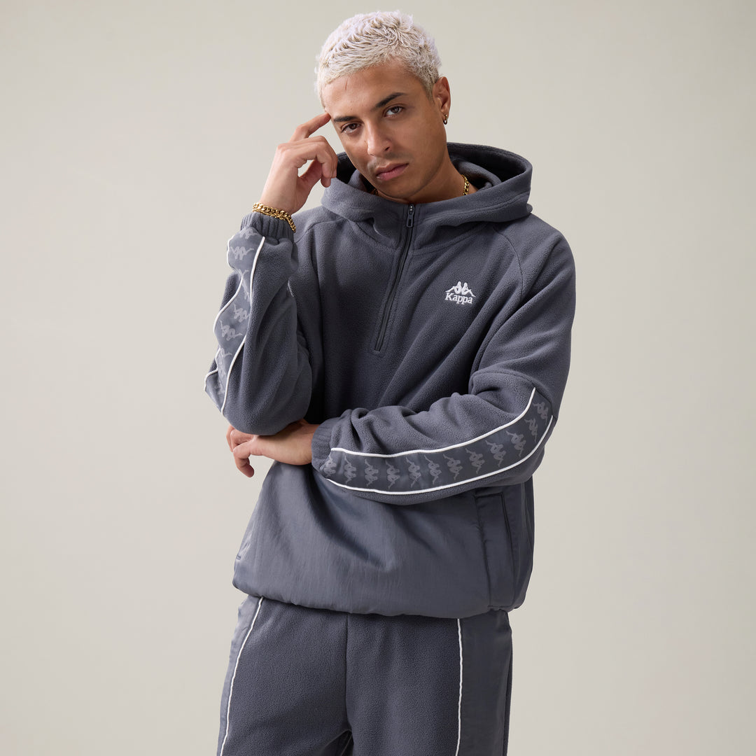 Fleece_MAN_ORSONS_Hoodie_Grey Charcoal - White Natural - Commercial 2