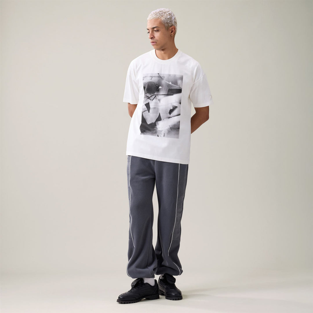 T-Shirts & Top_MAN_ OURSELVES_T-Shirt_White Natural - Black - Commercial 5
