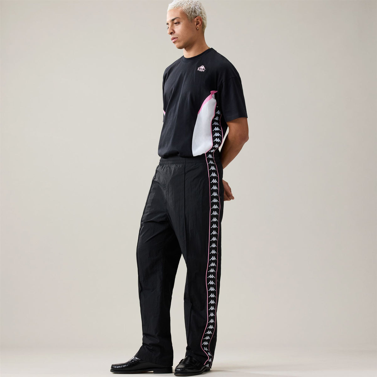 Pants_Man_ SEBASTIAN_Sport Trousers_Black - Pink Prism - White - Commercial 3